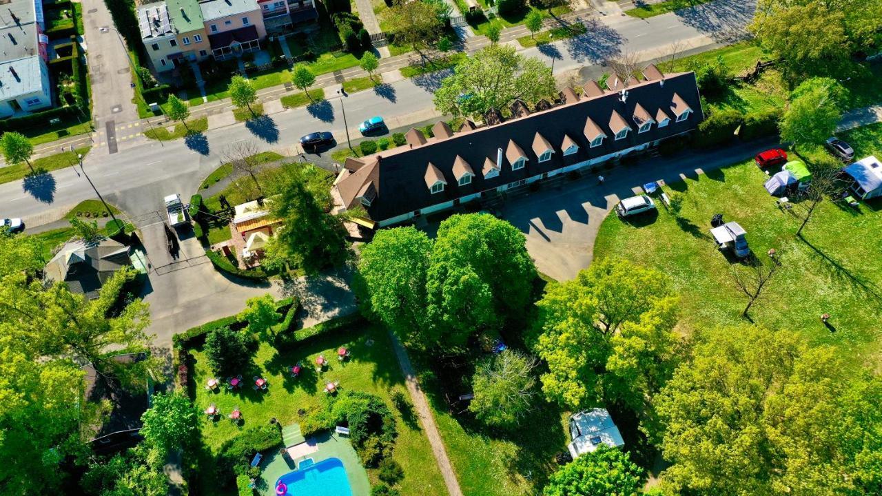 Romantik Camping Es Panzio Bük Eksteriør billede